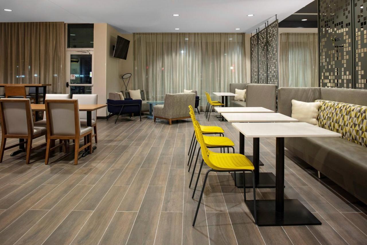 Towneplace Suites By Marriott Orlando Airport Eksteriør bilde